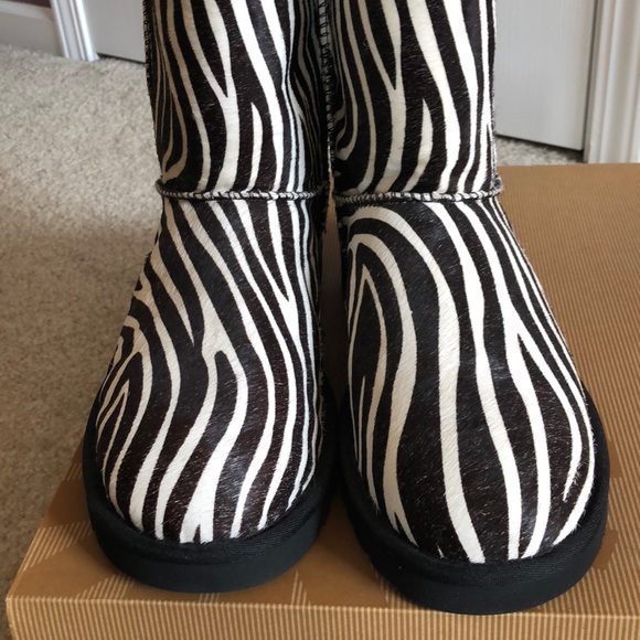 New! Ugg Classic Short Exotic zebra-9 - Picture 8 of 8